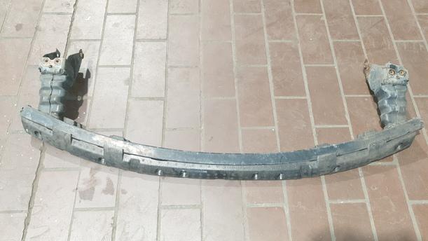 Foto: VERSTÄRKUNG VORNE eines Lancia Phedra 2.2 Multijet 16v DPF GL