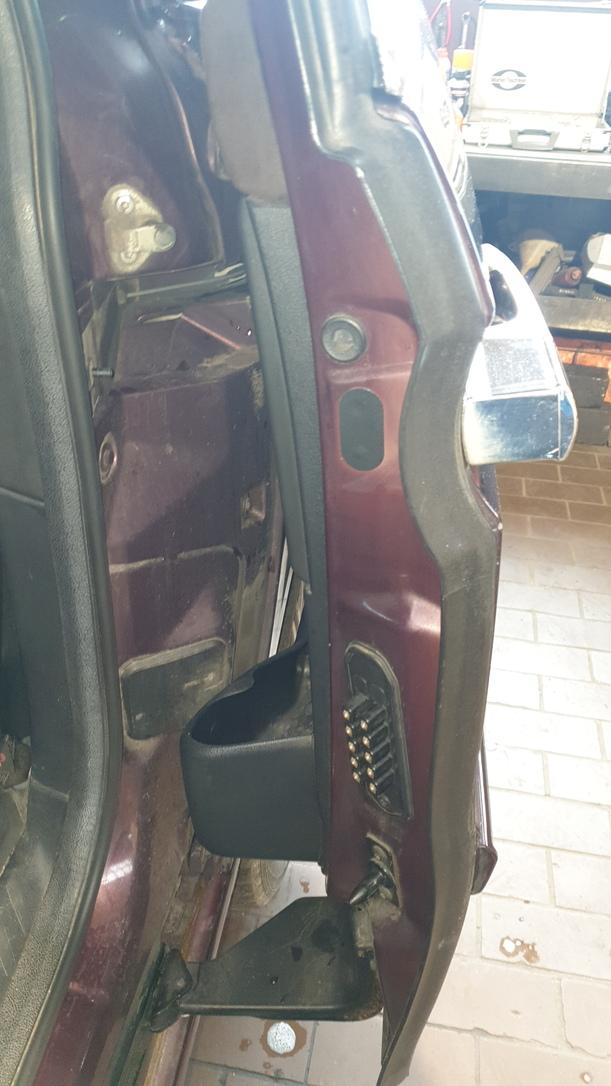 Foto: SCHIEBETÜR LINKS eines Lancia Phedra 2.2 Multijet 16v DPF GL
