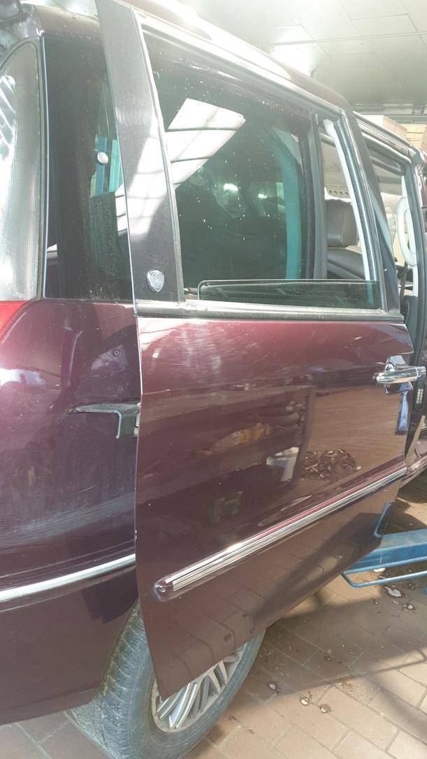 Foto: SCHIEBETÜR RECHTS eines Lancia Phedra 2.2 Multijet 16v DPF GL