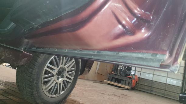Foto: TÜR VORNE RECHTS eines Lancia Phedra 2.2 Multijet 16v DPF GL