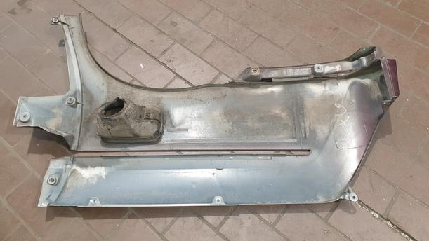 Foto: SEITENTEIL / KOTFLÜGEL HINTEN LINKS eines Lancia Phedra 2.2 Multijet 16v DPF GL