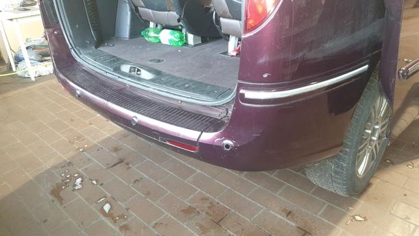 Foto: STOSSFÄNGER / STOßSTANGE HINTEN eines Lancia Phedra 2.2 Multijet 16v DPF GL