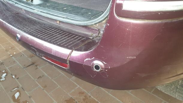 Foto: STOSSFÄNGER / STOßSTANGE HINTEN eines Lancia Phedra 2.2 Multijet 16v DPF GL