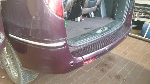 Foto: STOSSFÄNGER / STOßSTANGE HINTEN eines Lancia Phedra 2.2 Multijet 16v DPF GL