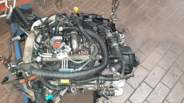 Foto: MOTOR ( 4001370 ) eines Lancia Phedra 2.2 Multijet 16v DPF GL