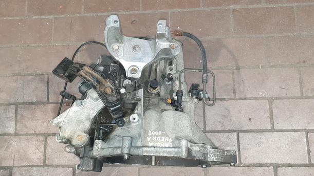 Foto: SCHALTGETRIEBE 5 GANG eines Lancia Phedra 2.2 Multijet 16v DPF GL