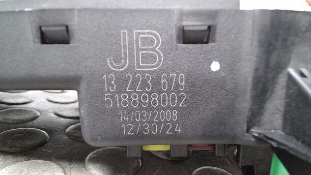 Foto: BODY CONTROL MODUL / BCM ( ZURÜCKGESETZT ) eines Opel Vectra 1.9 CDTI Caravan GL