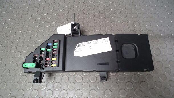 Foto: BODY CONTROL MODUL / BCM ( ZURÜCKGESETZT ) eines Opel Vectra 1.9 CDTI Caravan GL