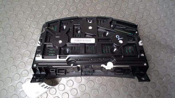 Foto: TACHOEINHEIT/ KOMBIINSTRUMENT ( ZURÜCKGESETZT ) eines Opel Astra 1.6 Caravan GL