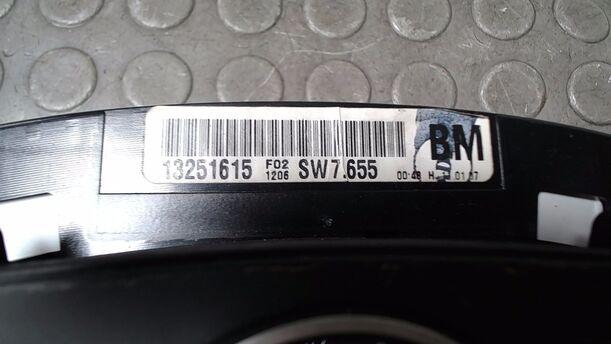 Foto: TACHOEINHEIT/ KOMBIINSTRUMENT ( ENTHEIRATET ) eines Opel Zafira 1.9 CDTI GL
