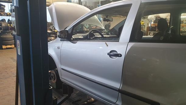 Foto: TÜR LINKS eines VW Fox 1.2 GL