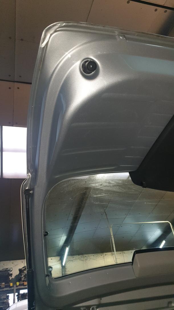 Foto: HECKKLAPPE/ HECKDECKEL eines VW Fox 1.2 GL