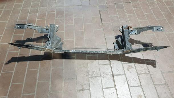 Foto: FRONTBLECH eines BMW X5 3.0 d GL