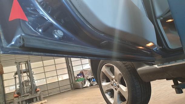 Foto: TÜR VORN LINKS eines BMW X5 3.0 d GL
