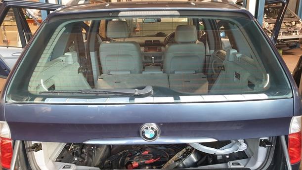 Foto: HECKKLAPPE/ HECKDECKEL OBEN eines BMW X5 3.0 d GL