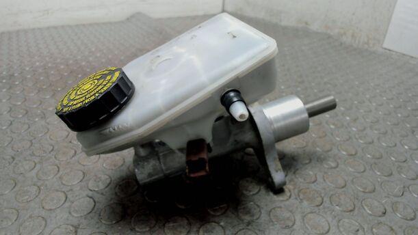 Foto: HAUPTBREMSZYLINDER eines Lancia Phedra 2.2 Multijet 16v DPF GL