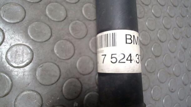 Foto: KARDANWELLE VORN eines BMW X5 3.0 d GL