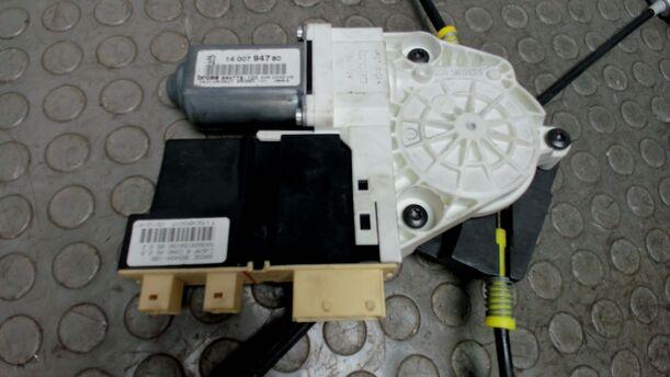 Foto: FENSTERHEBER VORNE LINKS ELEKTRISCH eines Lancia Phedra 2.2 Multijet 16v DPF GL