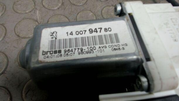 Foto: FENSTERHEBER VORNE LINKS ELEKTRISCH eines Lancia Phedra 2.2 Multijet 16v DPF GL