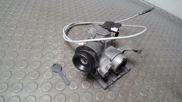 Foto: ZÜNDSCHLOSS/ SCHLIESSZYLINDER ( AUTOMATIK ) eines BMW X5 3.0 d