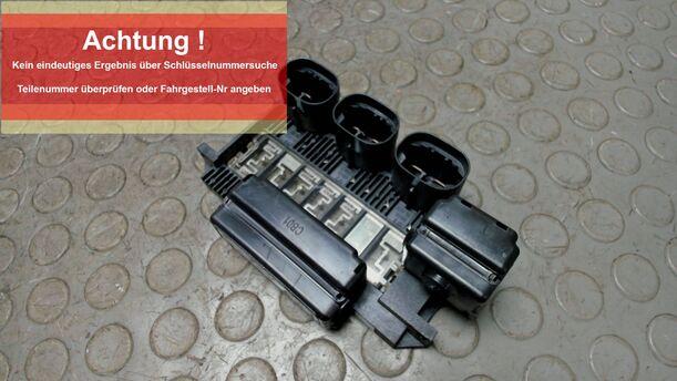 Foto: SPANNUNGSWANDLER / SICHERUNGSKASTEN eines Lancia Phedra 2.2 Multijet 16v DPF