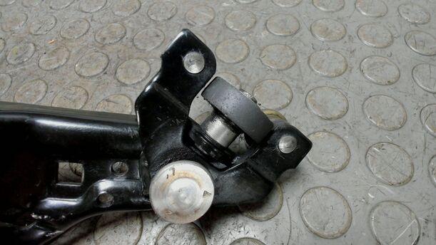 Foto: FÜHRUNGSROLLE / SCHARNIER SCHIEBETÜR RECHTS eines Lancia Phedra 2.2 Multijet 16v DPF