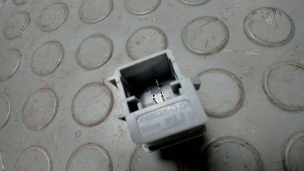 Foto: SCHALTER SCHIEBETÜR eines Lancia Phedra 2.2 Multijet 16v DPF