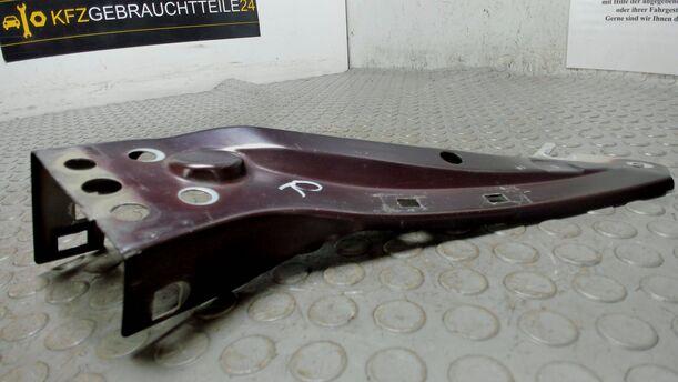 Foto: HALTER KOTFLÜGEL RECHTS eines Lancia Phedra 2.2 Multijet 16v DPF