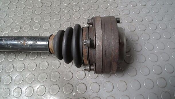 Foto: ANTRIEBSWELLE HINTEN LINKS eines BMW X5 3.0 d