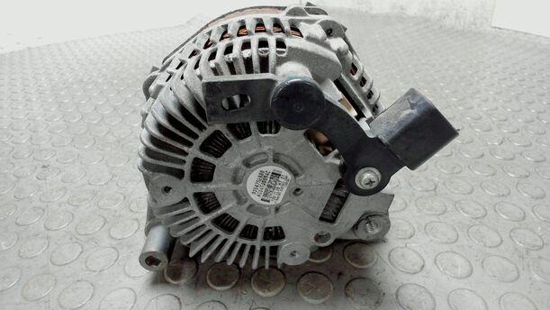 Foto: LICHTMASCHINE / GENERATOR eines Lancia Phedra 2.2 Multijet 16v DPF