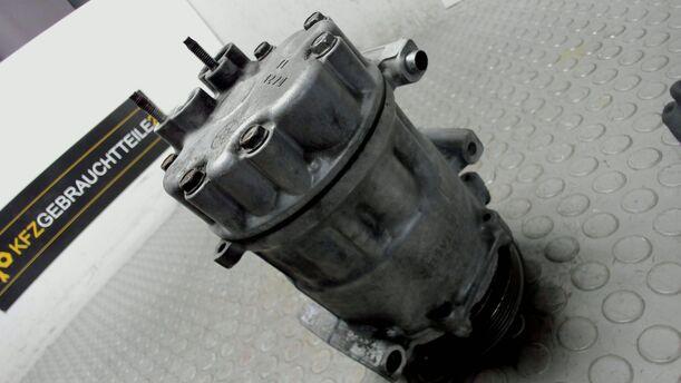 Foto: KLIMAKOMPRESSOR eines Lancia Phedra 2.2 Multijet 16v DPF