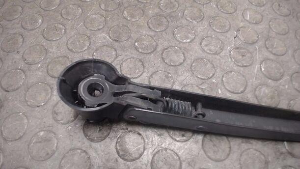 Foto: SCHEIBENWISCHERARM HINTEN eines VW Fox 1.2