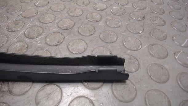 Foto: SCHEIBENWISCHERARM HINTEN eines VW Fox 1.2