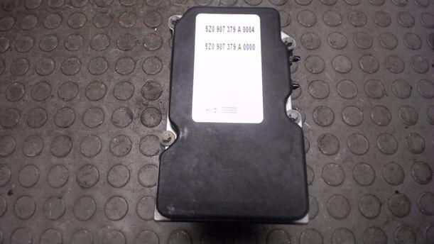 Foto: HAUPTBREMSAGGREGAT ABS eines VW Fox 1.2