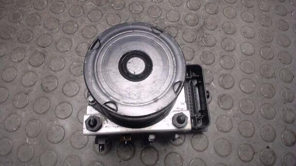 Foto: HAUPTBREMSAGGREGAT ABS eines VW Fox 1.2