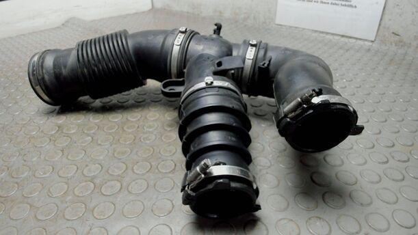 Foto: LADELUFTSCHLAUCH eines Lancia Phedra 2.2 Multijet 16v DPF