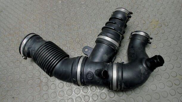 Foto: LADELUFTSCHLAUCH eines Lancia Phedra 2.2 Multijet 16v DPF