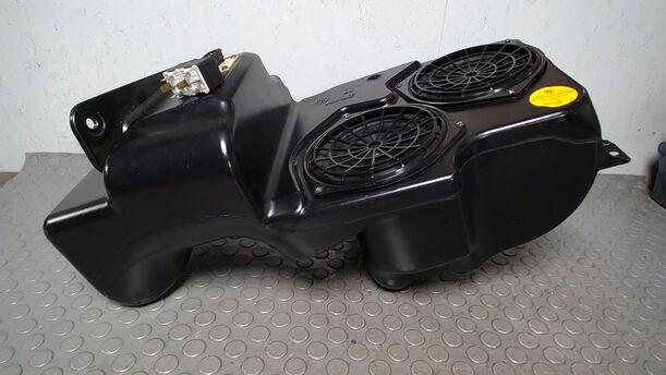 Foto: SUBWOOFER/ LAUTSPRECHER eines BMW X5 3.0 d