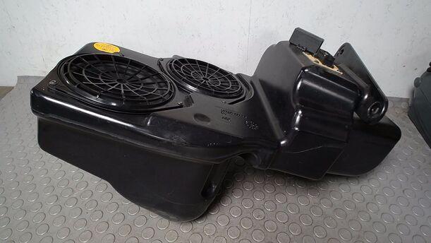 Foto: SUBWOOFER/ LAUTSPRECHER eines BMW X5 3.0 d