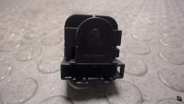 Foto: BREMSLICHTSCHALTER eines VW Fox 1.2