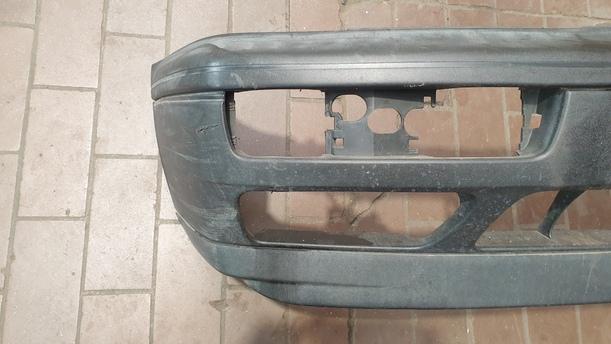 Foto: STOSSFÄNGER / STOßSTANGE VORNE ( UNLACKIERT ) eines VW Golf 1.6
