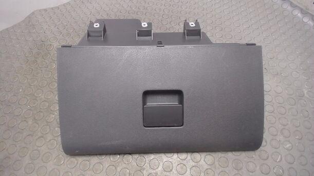 Foto: HANDSCHUHFACH eines VW Fox 1.2 CLX