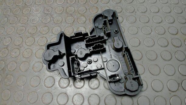 Foto: LAMPENFASSUNG / LAMPENTRÄGER HINTEN eines VW Golf 1.6 CLX