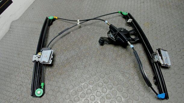 Foto: FENSTERHEBER VORNE RECHTS ( MECHANISCH / 2/3 TÜRER ) eines VW Golf 1.6 CLX