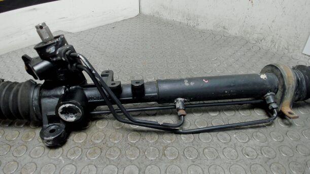 Foto: SERVOLENKUNG eines VW Golf 1.6 CLX