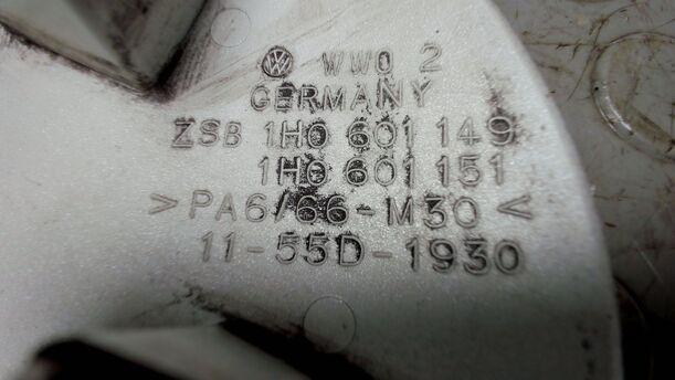 Foto: EINZELNE RADDECKEL/ RADKAPPE eines VW Golf 1.6 CLX