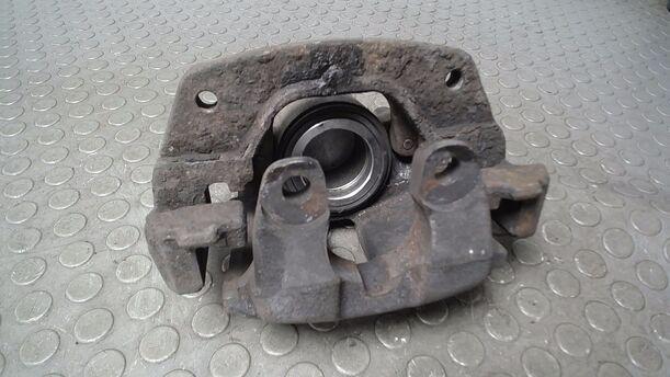 Foto: BREMSSATTEL VORN LINKS eines BMW X5 3.0 d CLX
