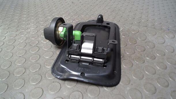 Foto: TANKKLAPPE/ TANKDECKEL eines BMW X5 3.0 d CLX