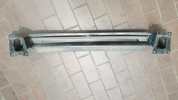 Foto: VERSTÄRKUNG HINTEN eines VW Passat Variant 2.0 TDI DPF CLX
