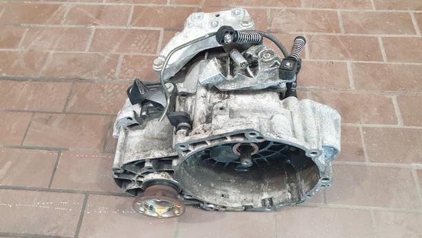 Foto: SCHALTGETRIEBE 6 GANG ( JMA ) eines VW Passat Variant 2.0 TDI DPF CLX